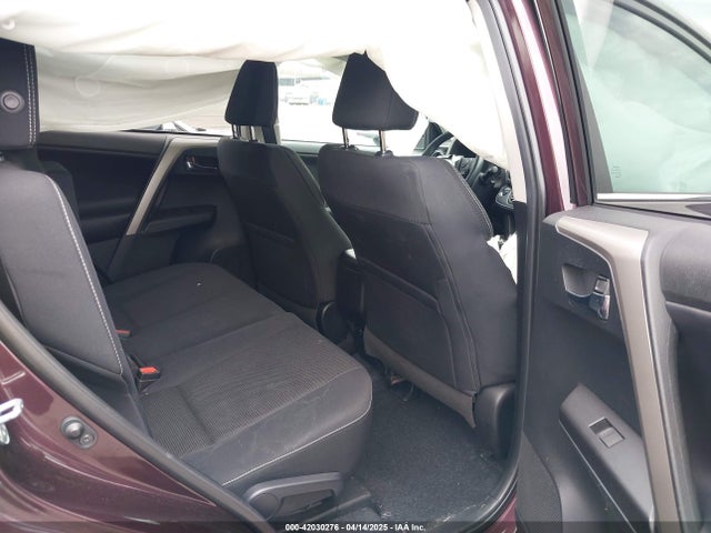 2T3RFREV5JW811742 Toyota Rav4 Xle