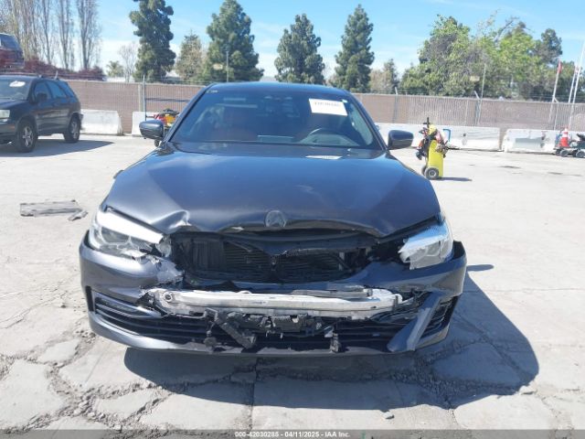 WBAJA7C3XHG906625 BMW 530i Xdrive