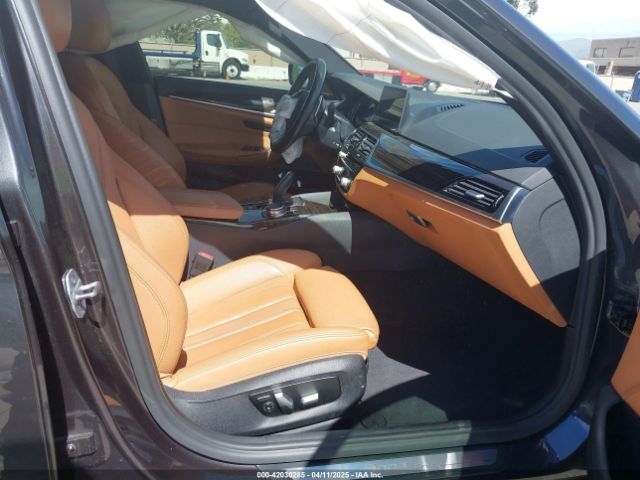 WBAJA7C3XHG906625 BMW 530i Xdrive