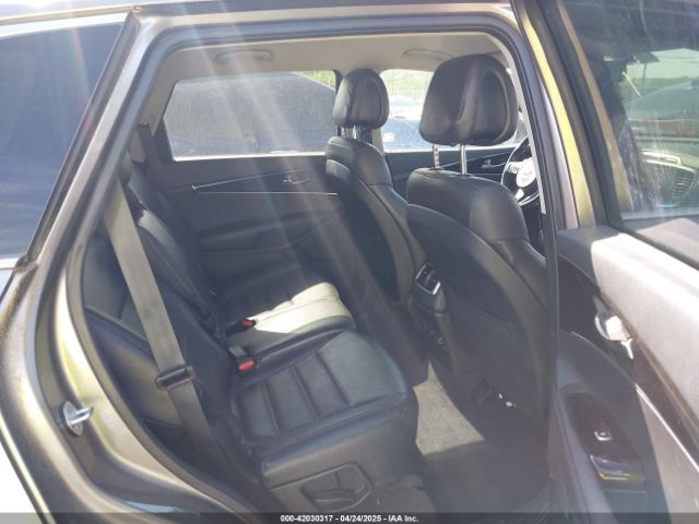5XYPGDA33GG136850 KIA Sorento 2.4l Lx