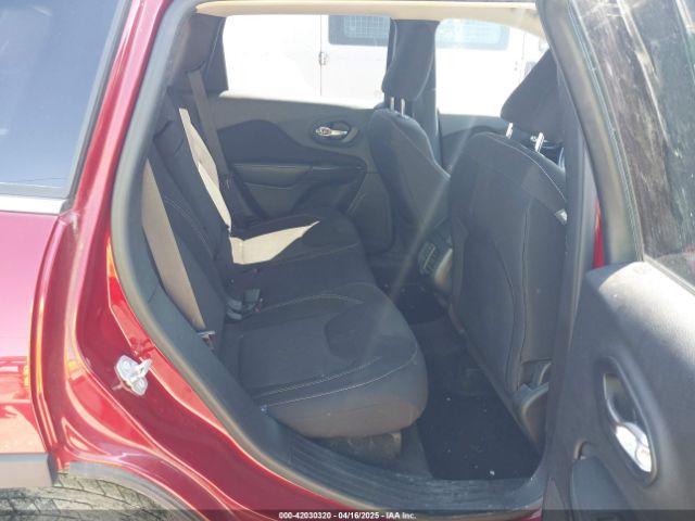 1C4PJMCB6GW111885 Jeep Cherokee Latitude