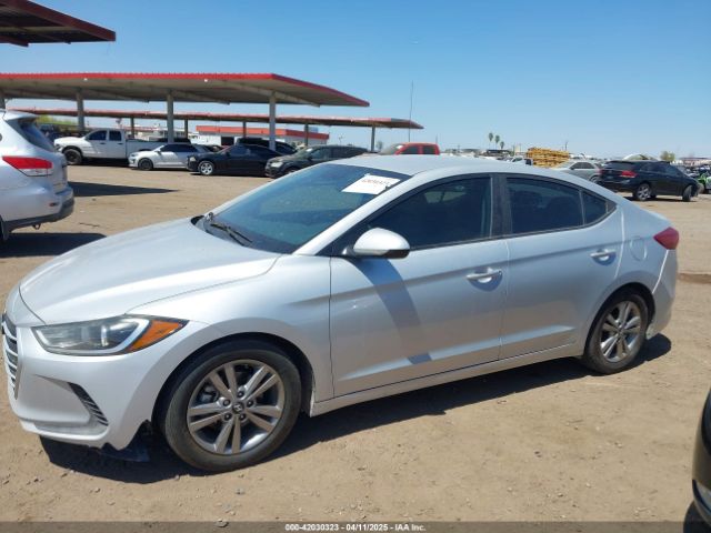 KMHD84LF5HU245927 Hyundai ELANTRA SE