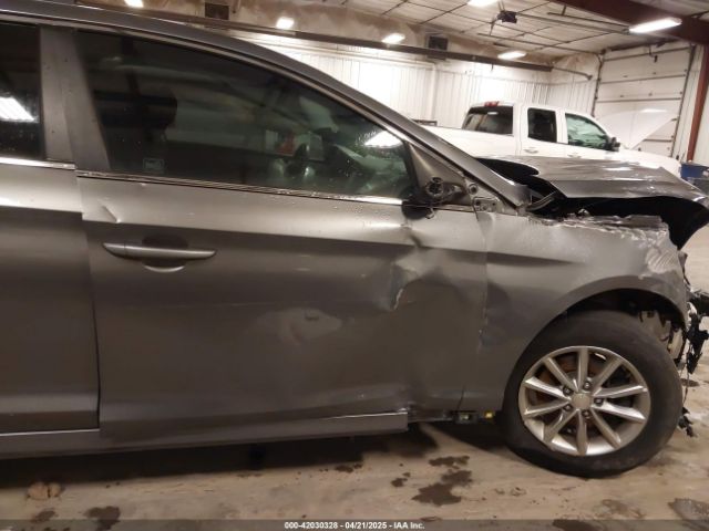 5NPE24AF6JH699259 Hyundai SONATA SE