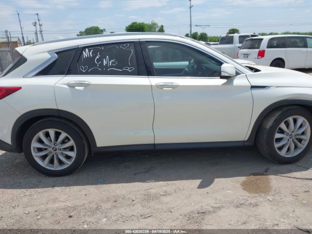 3PCAJ5M13KF111468 Infiniti Qx50 Essential