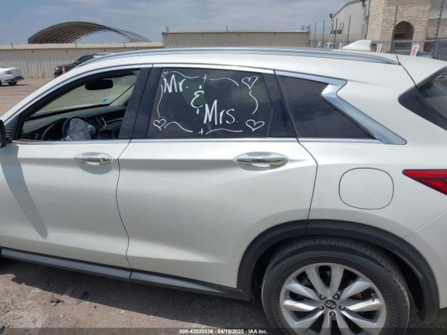 3PCAJ5M13KF111468 Infiniti Qx50 Essential