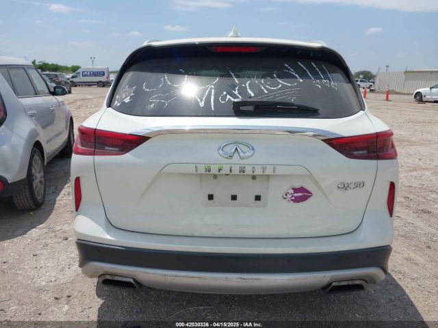3PCAJ5M13KF111468 Infiniti Qx50 Essential