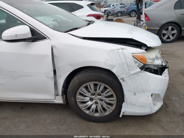 4T4BF1FK1ER416128 Toyota CAMRY LE