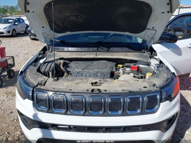 3C4NJDBB2NT236443 Jeep Compass Latitude 4x4