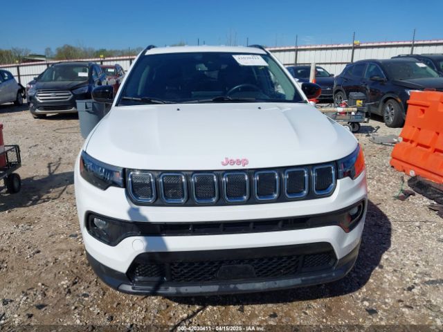 3C4NJDBB2NT236443 Jeep Compass Latitude 4x4