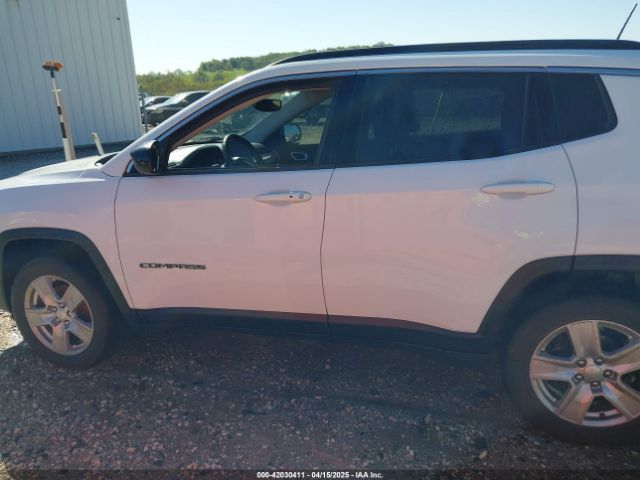3C4NJDBB2NT236443 Jeep Compass Latitude 4x4