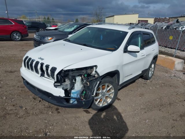 1C4PJLCB4GW287862 Jeep Cherokee Latitude