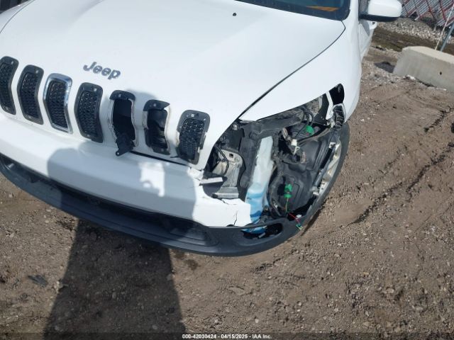 1C4PJLCB4GW287862 Jeep Cherokee Latitude