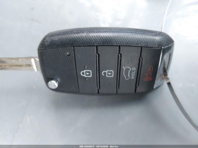KNDJN2A27F7208331 KIA Soul