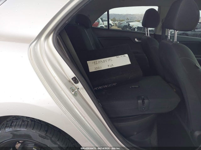 3KPA25ADXME431472 KIA RIO 5-DOOR