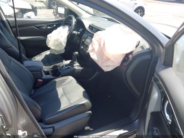 JN1BJ1CP5HW008403 Nissan Rogue Sport Sl