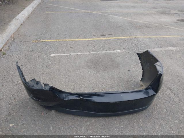 3MYDLBYV2KY524586 Toyota YARIS LE