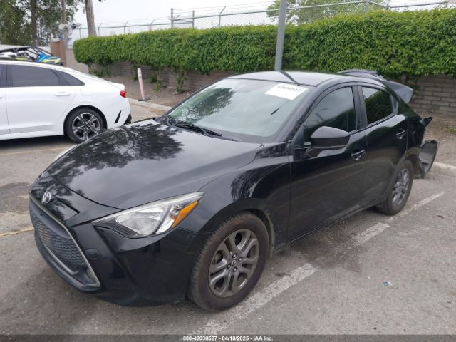 3MYDLBYV2KY524586 Toyota YARIS LE