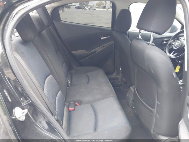 3MYDLBYV2KY524586 Toyota YARIS LE