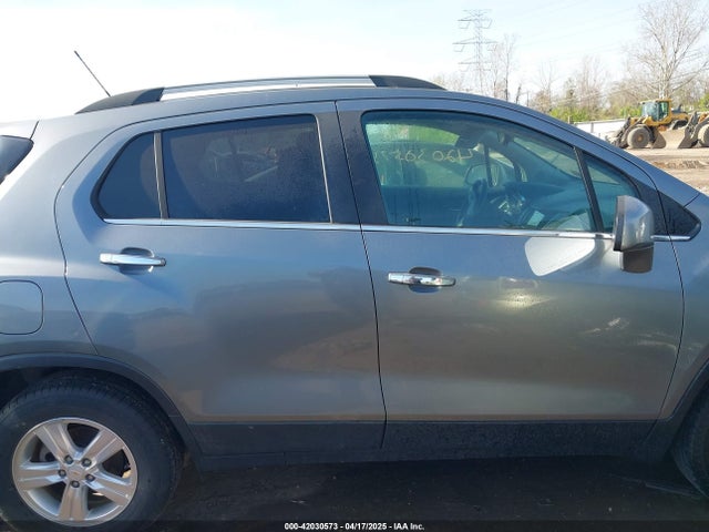 KL7CJPSB9KB810930 Chevrolet Trax Lt