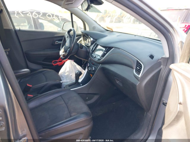 KL7CJPSB9KB810930 Chevrolet Trax Lt