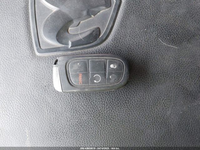 2017 RAM 1500 1C6RR7MT7HS850547 Photo 10