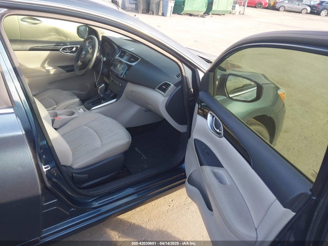 3N1AB7AP9HL635755 Nissan SENTRA SV
