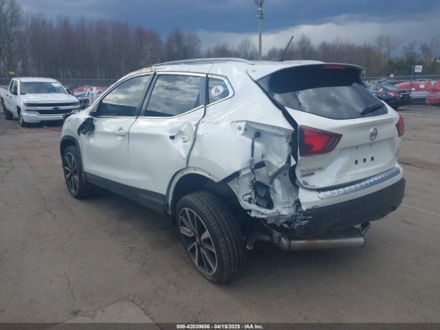JN1BJ1CP3JW103922 Nissan Rogue Sport Sl
