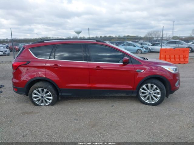 1FMCU0HD7KUB50333 Ford ESCAPE SEL