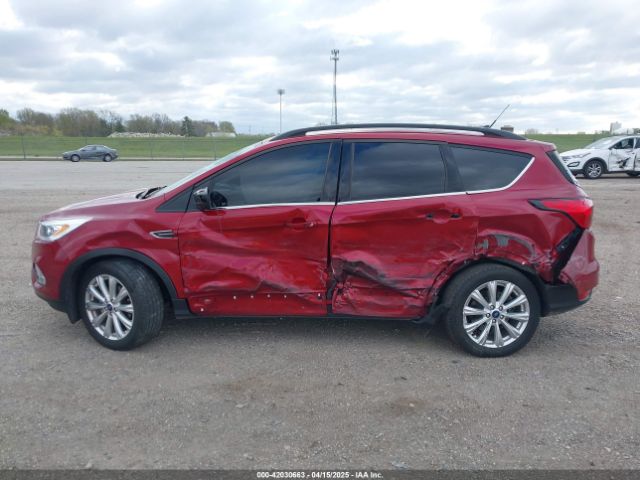 1FMCU0HD7KUB50333 Ford ESCAPE SEL