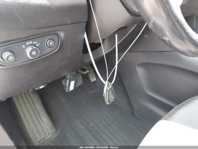 3GNAXMEV5JS585901 Chevrolet Equinox Premier