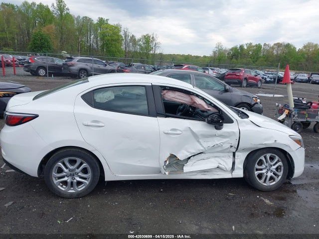 3MYDLBZV0GY133944 Scion IA
