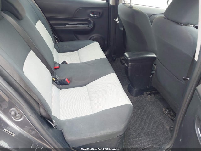 JTDKDTB36G1136515 Toyota Prius C Two