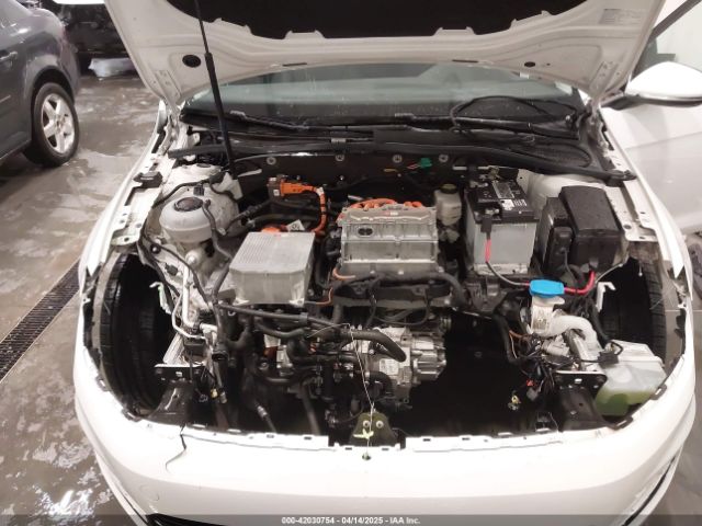 WVWKR7AU2KW907826 Volkswagen E-golf Se