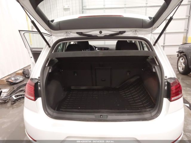 WVWKR7AU2KW907826 Volkswagen E-golf Se