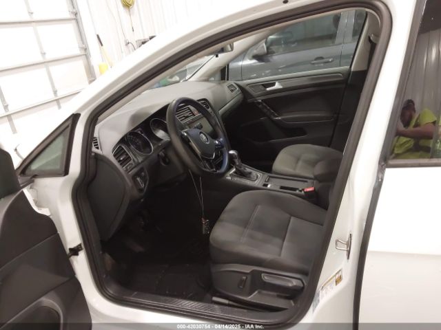 WVWKR7AU2KW907826 Volkswagen E-golf Se
