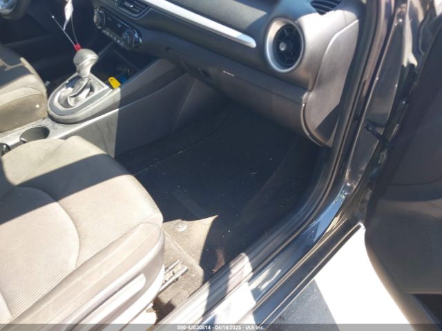 3KPF24AD0KE099202 KIA Forte Lxs