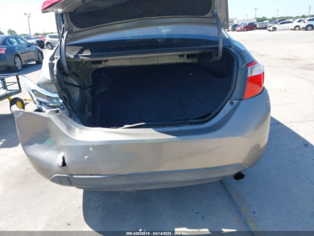 2T1BURHE8EC027526 Toyota Corolla Le Plus