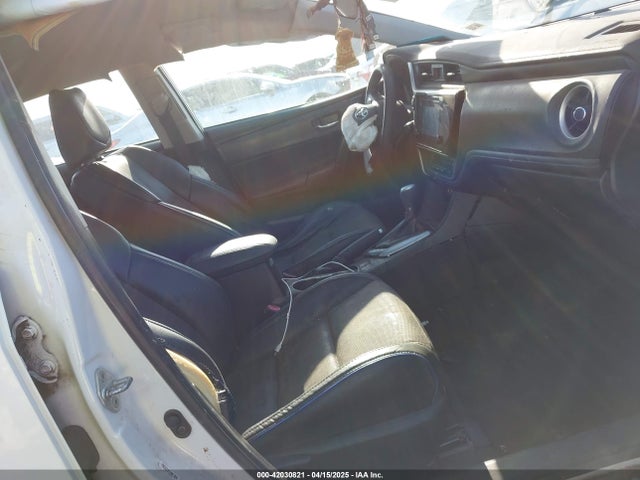 5YFBURHE2HP582055 Toyota COROLLA SE