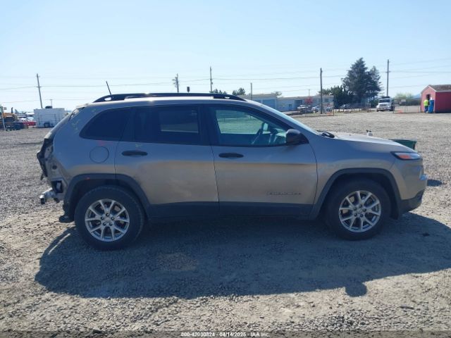 1C4PJMAB1HW584727 Jeep Cherokee Sport 4x4