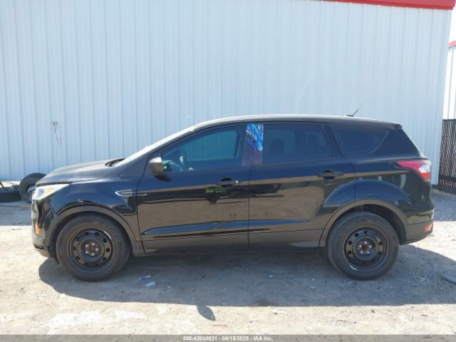 1FMCU0F78HUD75933 Ford ESCAPE S