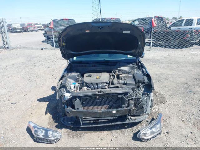 3KPF24AD7ME353121 KIA Forte Lxs
