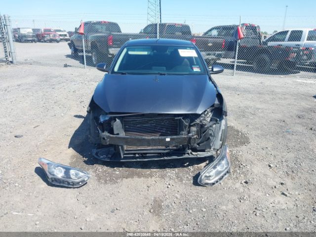 3KPF24AD7ME353121 KIA Forte Lxs