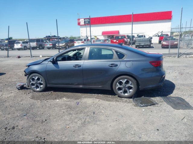3KPF24AD7ME353121 KIA Forte Lxs