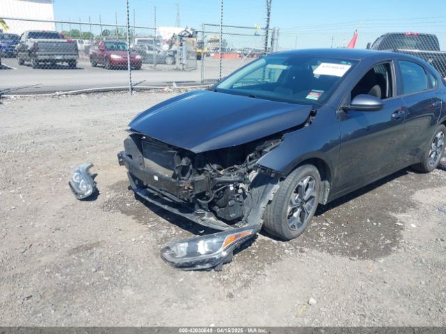 3KPF24AD7ME353121 KIA Forte Lxs