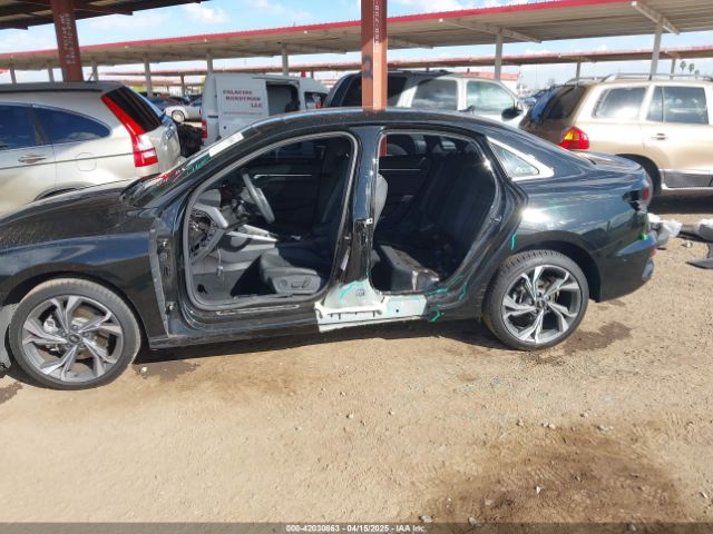 WAUGUDGYXNA088012 Audi 40 tfsi