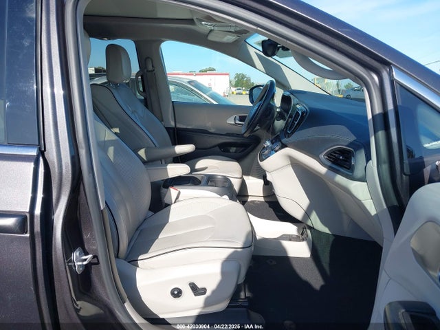 2C4RC1N72HR723781 Chrysler Pacifica Hybrid Platinum