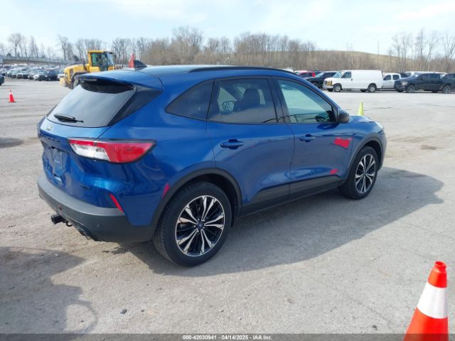 1FMCU9H92NUC02357 Ford ESCAPE SEL