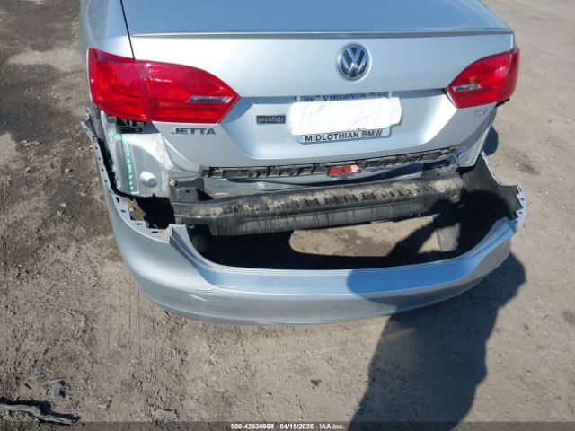 3VWLL7AJ2EM359341 Volkswagen Jetta 2.0l Tdi