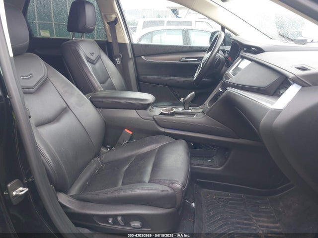 2017 CADILLAC XT5 1GYKNDRS7HZ148380 Photo 4