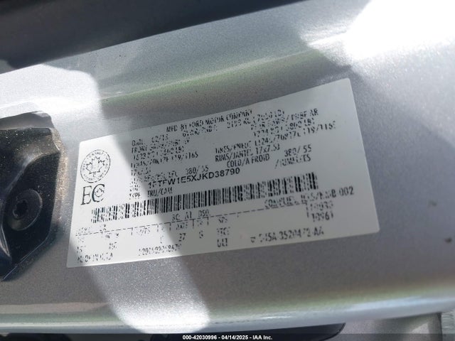 1FTFW1E5XJKD38790 Ford F-150 Xlt